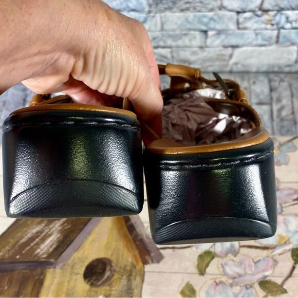 Clarks Brown Leather Sandals Slip on Open Toe Womens Size 7 Adjustable Straps - Picture 4 of 11